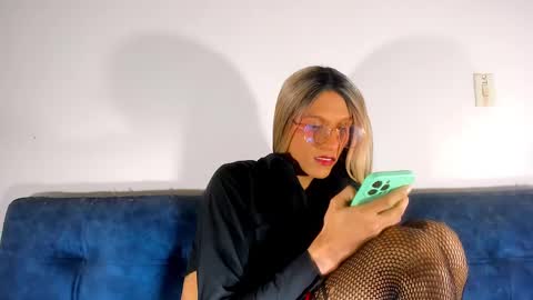 Amelia online show from 02/16/25, 02:54