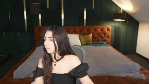 Amelia online show from 04/20/26, 10:29