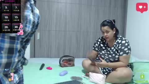Snapshot of sweetdesires_ chatting on 02/13/25, 11:15 online show from 02/13/25, 11:15