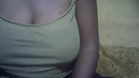 Snapshot of sweetdivah2 chatting on 07/25/26, 08:34 divinah online show from 07/25/26, 08:34