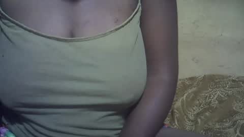 Snapshot of sweetdivah2 chatting on 07/26/26, 11:11 divinah online show from 07/26/26, 11:11