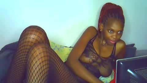 sweetebony123 online show from 10/13/25, 10:43