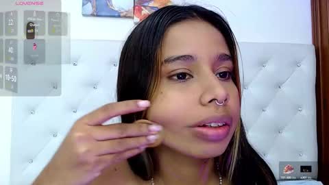 Snapshot of sweetebony_20 chatting on 09/24/25, 05:33 Gabriela online show from 09/24/25, 05:33
