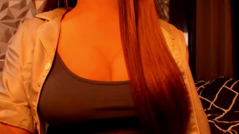 sweetest_one4 online show from 04/22/26, 10:17