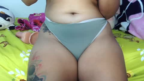 Snapshot of sweetest_sunflower chatting on 07/25/26, 03:04 sweetest_sunflower online show from 07/25/26, 03:04