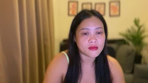 Snapshot of sweetestsmile_ chatting on 09/16/25, 12:50 Khaye online show from 09/16/25, 12:50