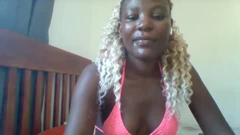 Snapshot of sweetfel chatting on 04/04/26, 10:35 sweetfel online show from 04/04/26, 10:35