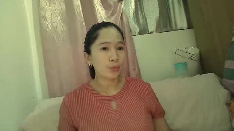 Snapshot of sweetfilipinawet chatting on 11/12/25, 05:57 Stacy online show from 11/12/25, 05:57