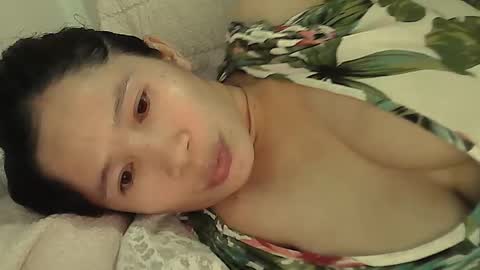 Snapshot of sweetfilipinawet chatting on 12/21/25, 03:19 Stacy online show from 12/21/25, 03:19