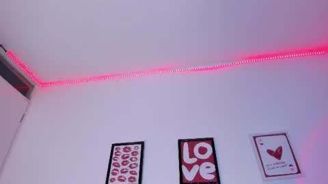 sweetfire_moon1 online show from 06/11/26, 12:32