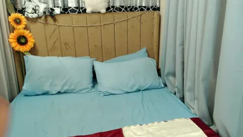 sweetgirl_daphne online show from 07/24/26, 12:14