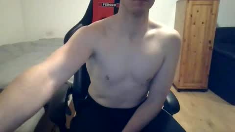 sweetguy8210 online show from 01/07/26, 04:20