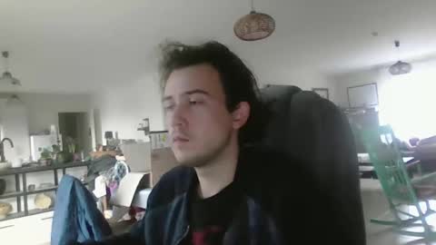 sweetguyss12 online show from 12/19/25, 10:44