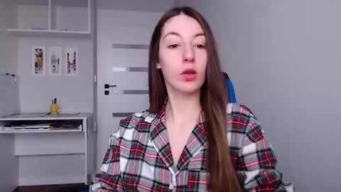 Emma  online show from 01/11/26, 08:19