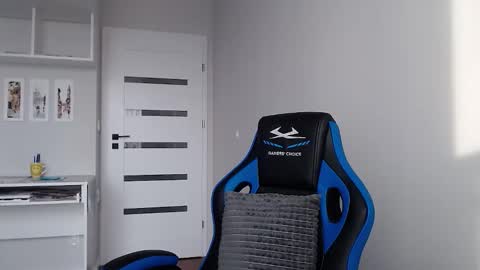 Emma  online show from 01/16/26, 08:40