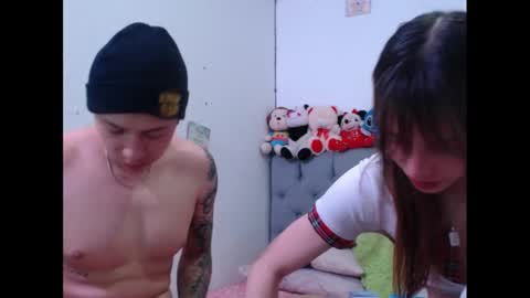 Snapshot of sweethoney22_ chatting on 02/01/25, 11:43 Sabrina y Eliot online show from 02/01/25, 11:43