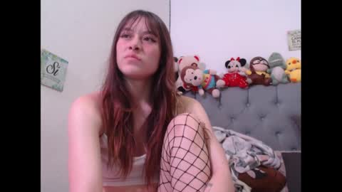 Snapshot of sweethoney22_ chatting on 02/12/25, 04:11 Sabrina y Eliot online show from 02/12/25, 04:11