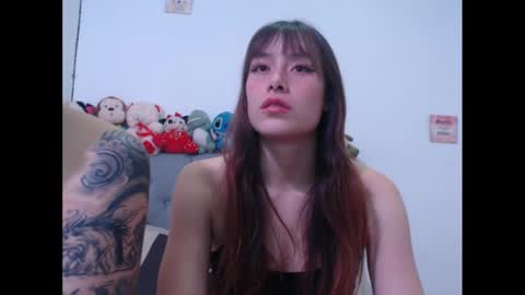 Snapshot of sweethoney22_ chatting on 02/21/25, 04:07 Sabrina y Eliot online show from 02/21/25, 04:07