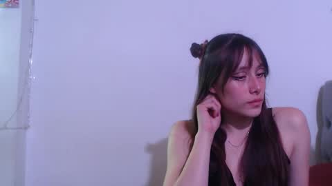 Snapshot of sweethoney22_ chatting on 12/21/25, 03:02 Sabrina y Eliot online show from 12/21/25, 03:02