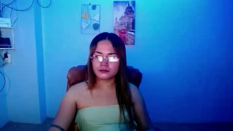 sweethotlove_xoxo online show from 10/28/25, 06:17