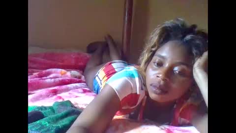 Snapshot of sweetib1 chatting on 09/19/25, 09:22 sweetib1 online show from 09/19/25, 09:22