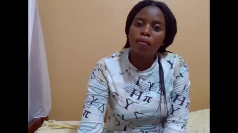 Snapshot of sweetib1 chatting on 11/12/25, 05:52 sweetib1 online show from 11/12/25, 05:52