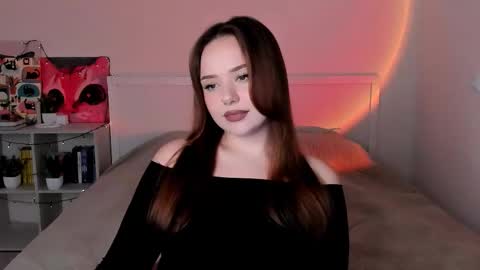 Snapshot of sweetie_candy_ chatting on 10/18/25, 01:56 Hannah online show from 10/18/25, 01:56