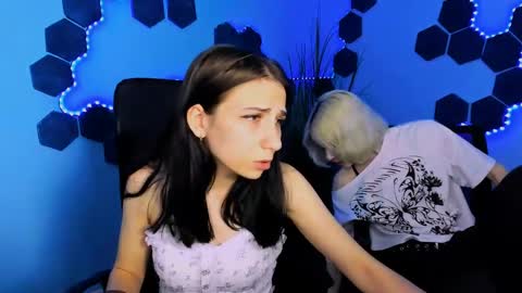 Snapshot of sweetie_chloe_ chatting on 05/12/26, 08:44 Chloe online show from 05/12/26, 08:44