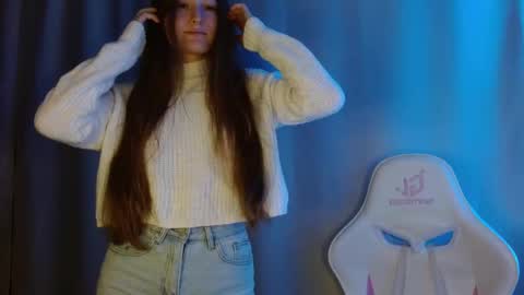 Annie online show from 12/17/25, 08:59