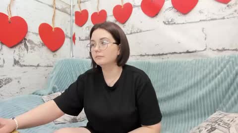 Snapshot of sweetie_rozzy chatting on 05/04/26, 01:23 ROZZY online show from 05/04/26, 01:23