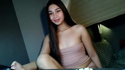 Snapshot of sweetiecum_tina chatting on 04/18/26, 06:12 sweetiecum_tina online show from 04/18/26, 06:12