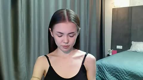 Snapshot of sweetieee_kira chatting on 10/05/25, 07:01 sweetieee_kira online show from 10/05/25, 07:01