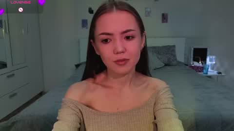 Snapshot of sweetieee_kira chatting on 07/23/26, 03:26 sweetieee_kira online show from 07/23/26, 03:26