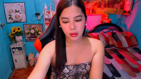 Nicole online show from 12/16/24, 10:13