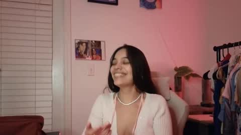 Snapshot of sweetieslikebutter chatting on 10/01/25, 07:14 Blu Sweets online show from 10/01/25, 07:14