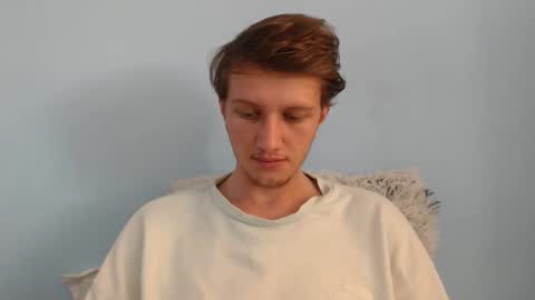 Snapshot of sweetietwin chatting on 02/19/26, 10:11 CAT online show from 02/19/26, 10:11