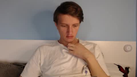 Snapshot of sweetietwin chatting on 02/25/26, 08:46 CAT online show from 02/25/26, 08:46