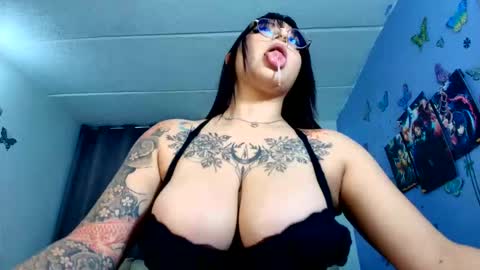 Isabella online show from 03/28/26, 04:45