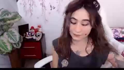 karen online show from 04/26/26, 04:37