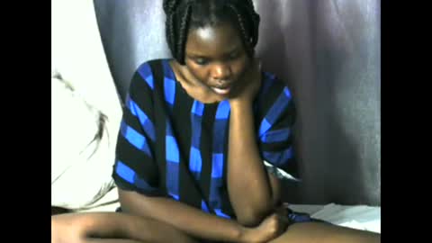 Snapshot of sweetkirrie chatting on 06/08/26, 01:33 sweetkirrie online show from 06/08/26, 01:33
