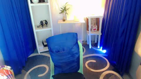 dessiree online show from 07/14/26, 10:32