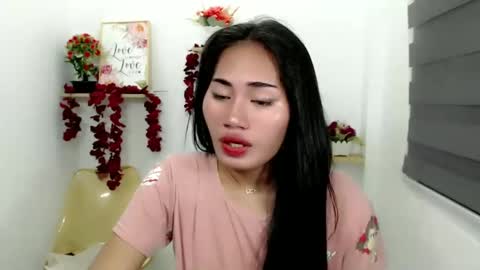 Snapshot of sweetladyboyx chatting on 01/12/25, 12:07   online show from 01/12/25, 12:07