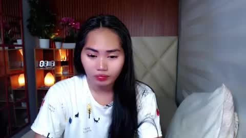 Snapshot of sweetladyboyx chatting on 10/01/25, 11:22   online show from 10/01/25, 11:22