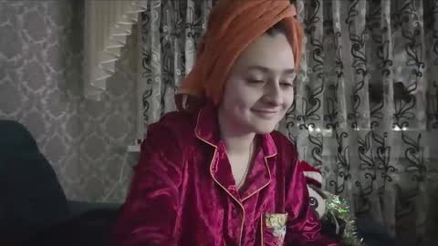 sweetliaison online show from 12/18/25, 04:57