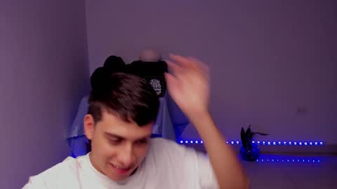 Lian online show from 12/08/24, 07:58