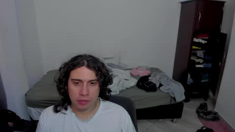 Snapshot of sweetlian_04 chatting on 05/05/26, 01:02 Lian online show from 05/05/26, 01:02