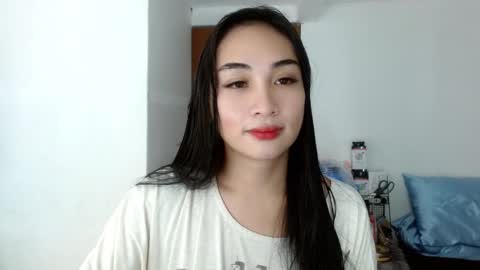 Snapshot of sweetlilly_18 chatting on 12/21/24, 11:11 Lilly online show from 12/21/24, 11:11