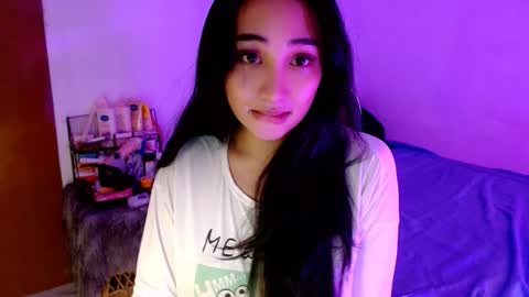 Snapshot of sweetlilly_18 chatting on 11/24/25, 03:28 Lilly online show from 11/24/25, 03:28