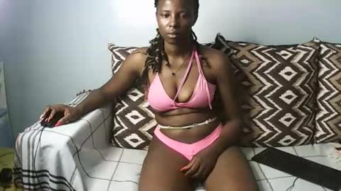 sweetlily_30 online show from 02/15/26, 07:27