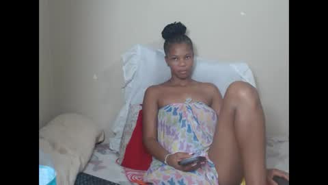 Snapshot of sweetlipss_ chatting on 10/11/25, 02:11 sweetlipss_ online show from 10/11/25, 02:11